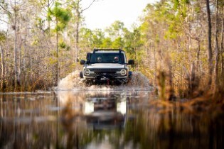 2022 Ford Bronco® Everglades™ Desert Sand 